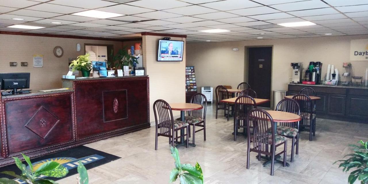 Days Inn By Wyndham Morehead Zewnętrze zdjęcie